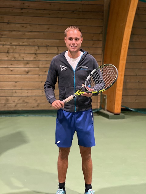 filip verbeek als trainer bij Playacademy, Tennis en Sportschool Play